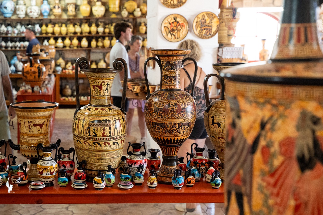 Jakie pamiątki warto przywieźć z Rodos?