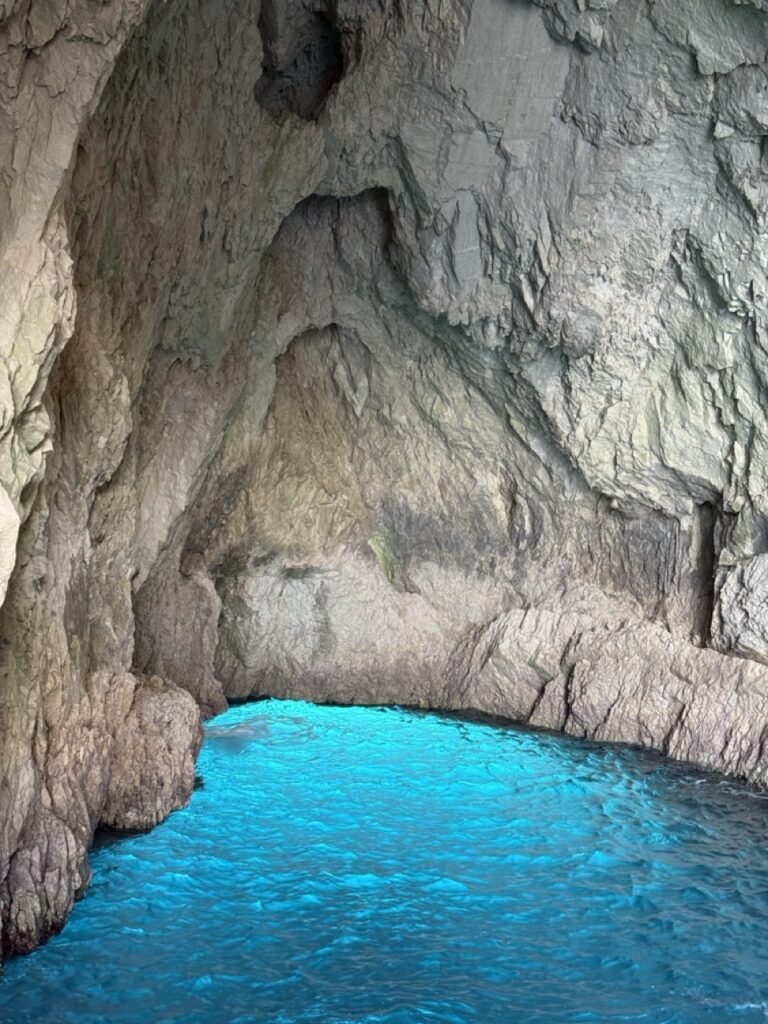 Błękitne Groty Zakynthos, turkusowa woda Grecja 2026