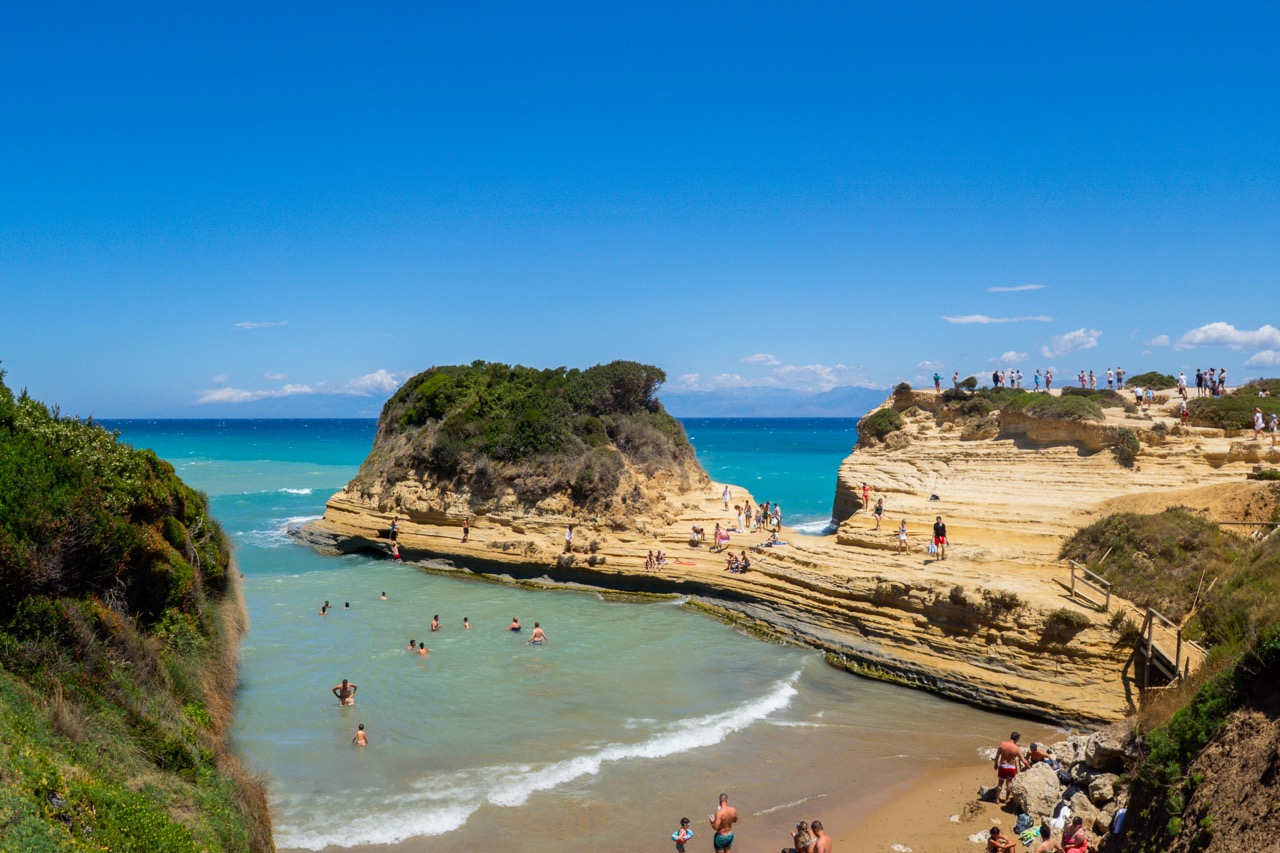pogoda Korfu lato – Canal d’Amour w Sidari w słoneczny dzień
