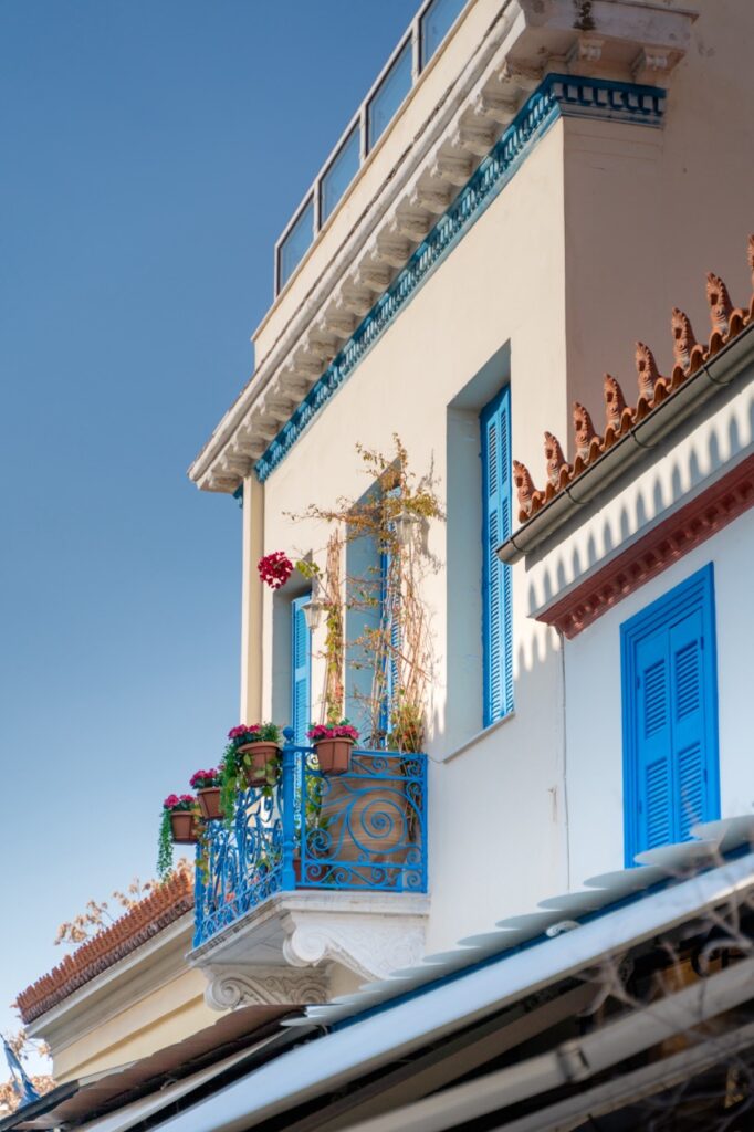 Jaka jest pogoda w lutym w Atenach?